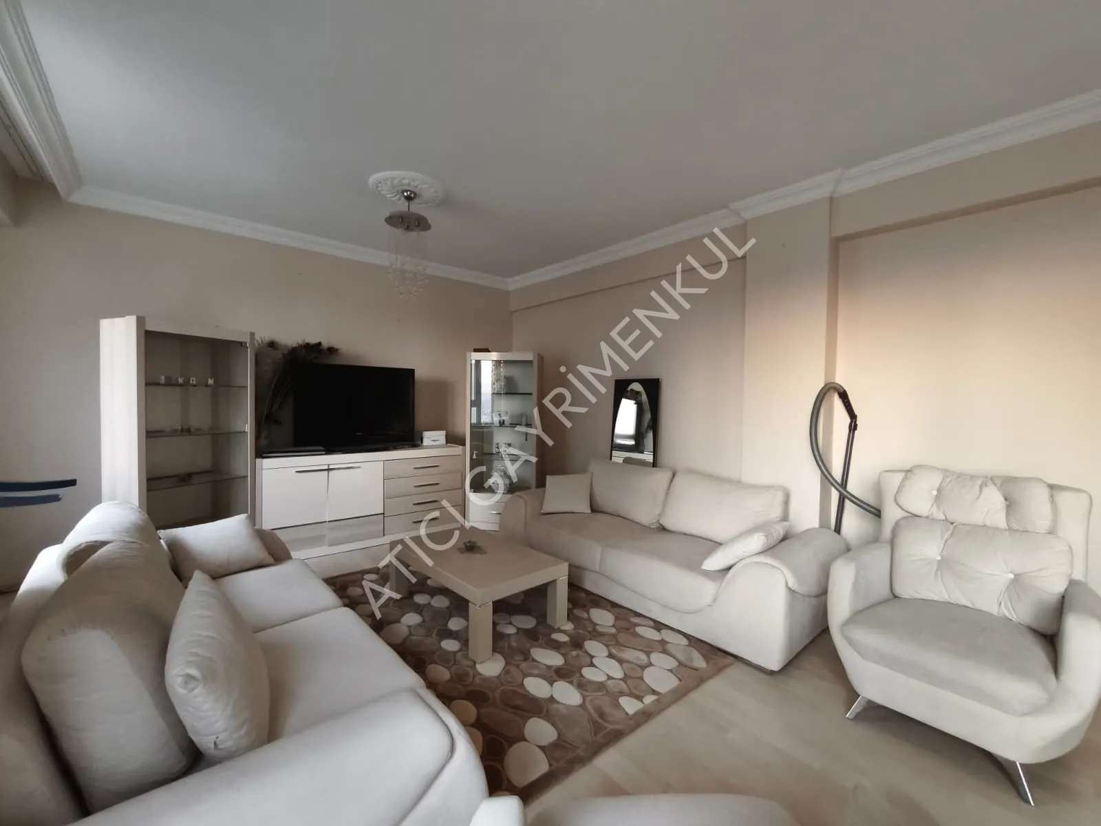 YILDIZTEPE MAHALLESİNDE DUMLUPINAR CADDESİNE YAKIN 3+1 DAİRE